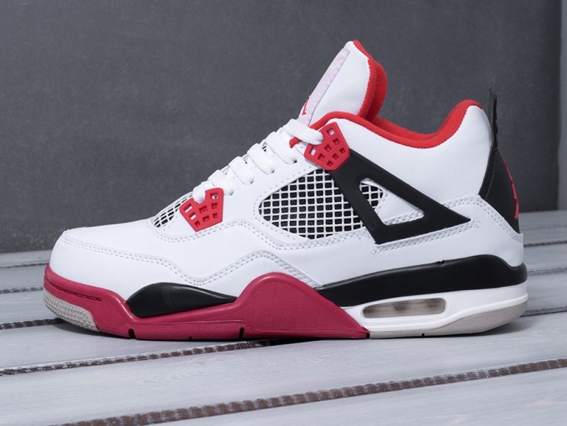 Air Jordan 4 Retro Varsity Red Black